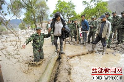 甘肃岷县雹洪灾害致37人遇难19人失踪