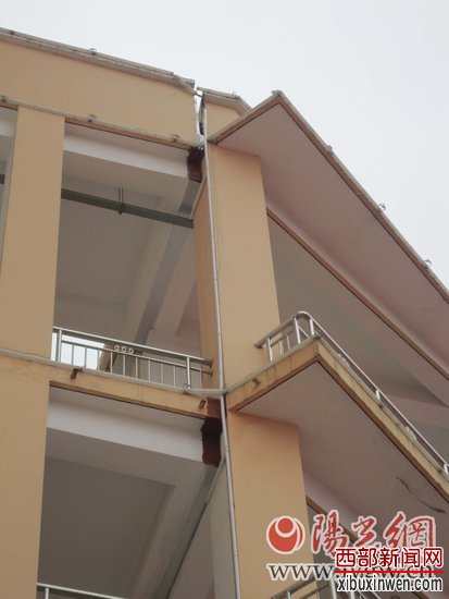 耗资两千万 白水县仓颉中学新教学楼多处裂缝