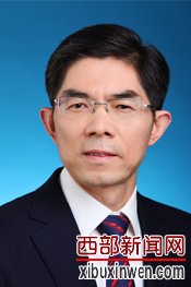 王令浚资料图