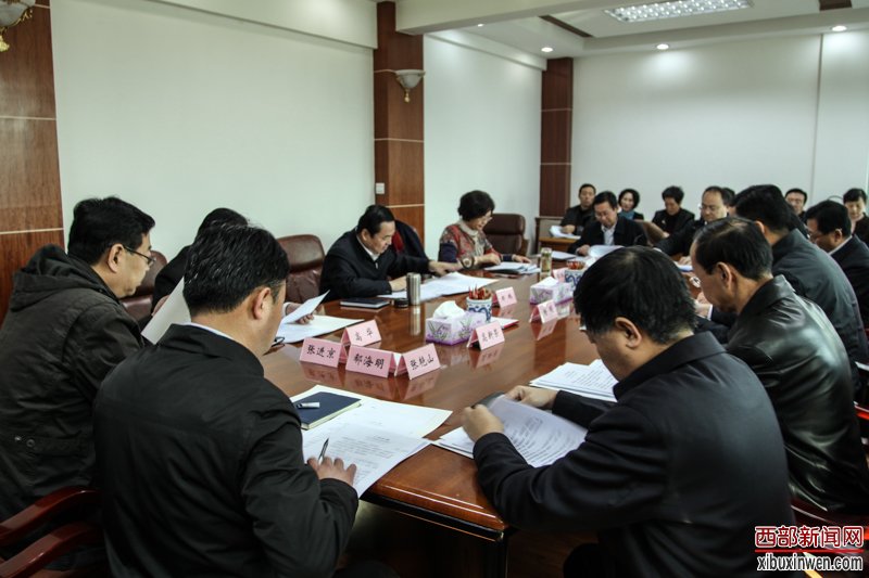 青海省省长郝鹏、副省长程丽华一行视察青海省外国专家局