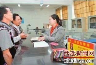 云南孟连:领导变服务党务变业务