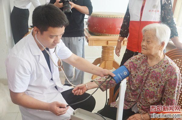 “情系中秋,爱驻敬老院”关爱老人,博兴县慈善组织在行动