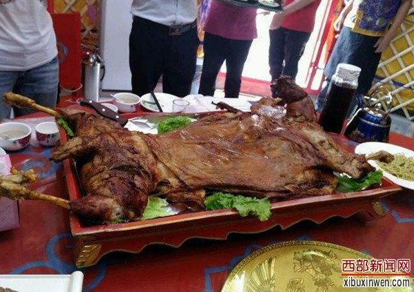 满都拉图蒙味坊烤全羊